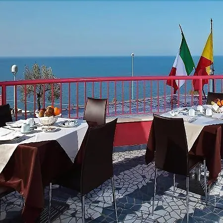 Hotel Tus'hotel 4*