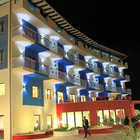Tus'hotel