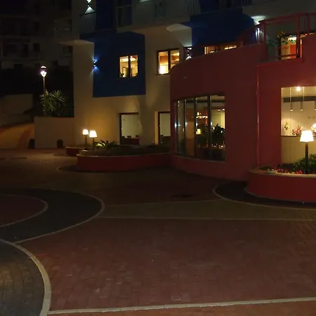 Tus'hotel