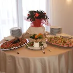 Tus'hotel