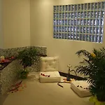 Tus'hotel