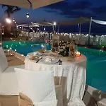 Tus'hotel