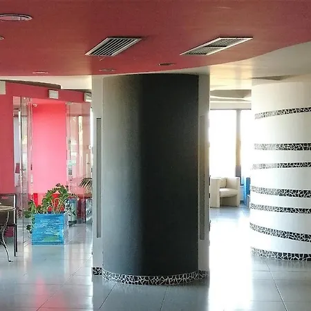 Tus'Hotel