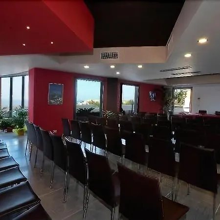 Tus'Hotel Hotel
