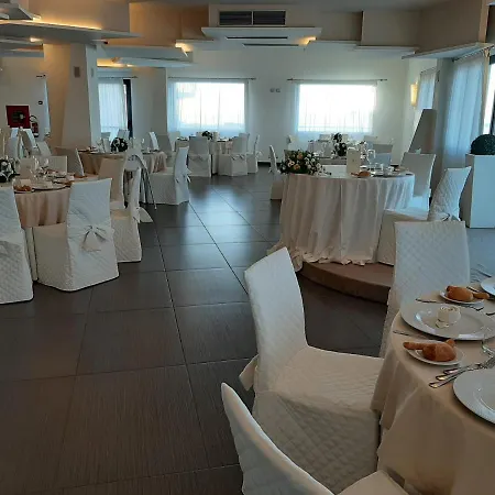 Hotel Tus'Hotel 4*