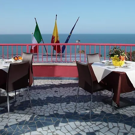 Hotel Tus'Hotel 4*