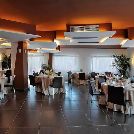 Tus'Hotel