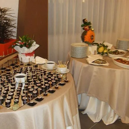 Hotel Tus'Hotel 4*